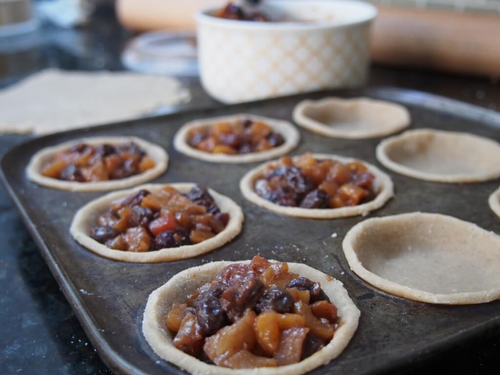 filling gluten free mince pie