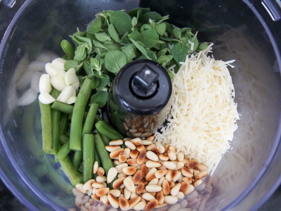green bean and oregano pesto ingredients