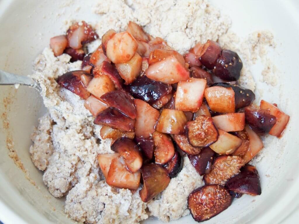 making roast pear and fig scones