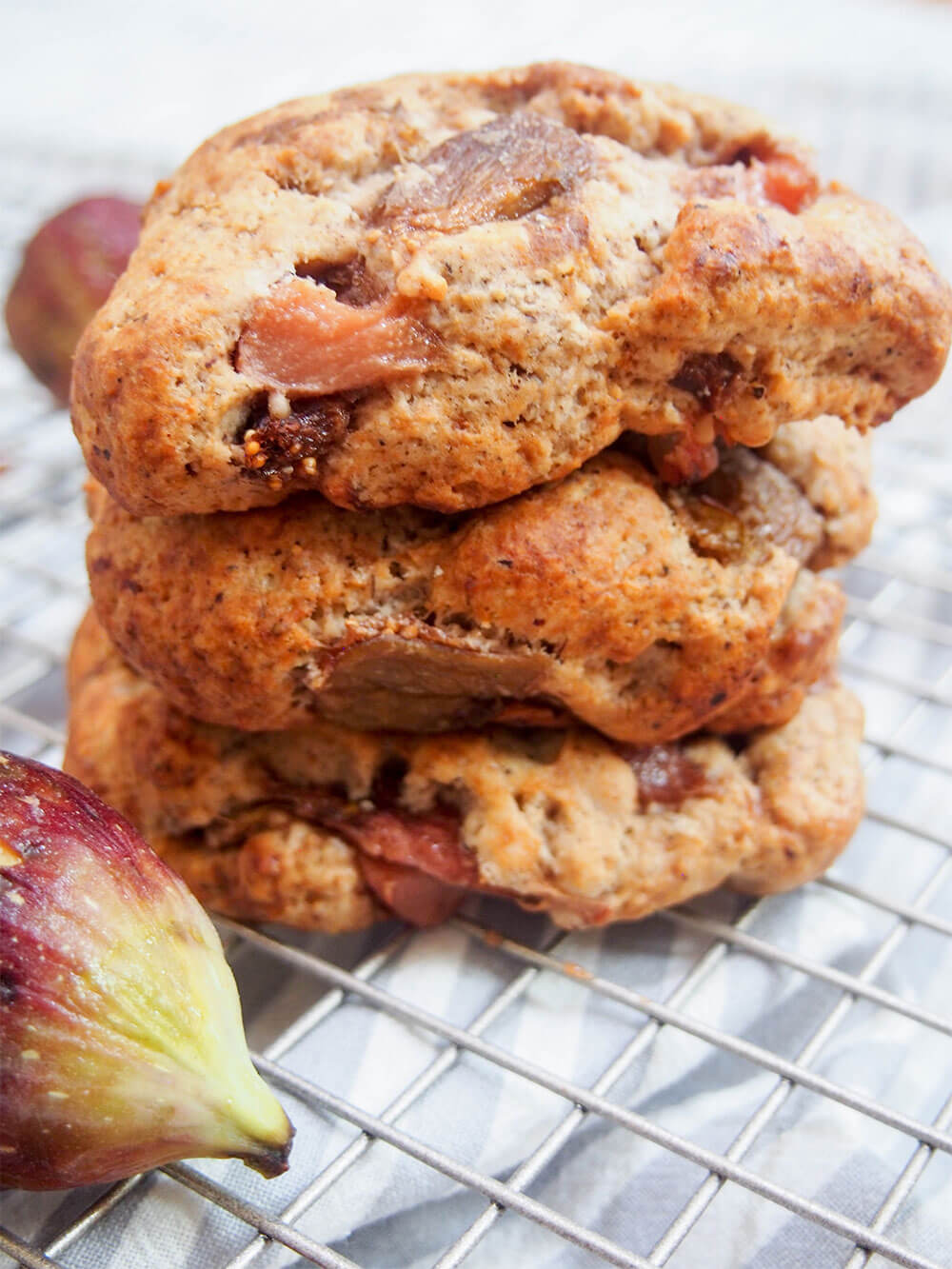roast pear and fig scones