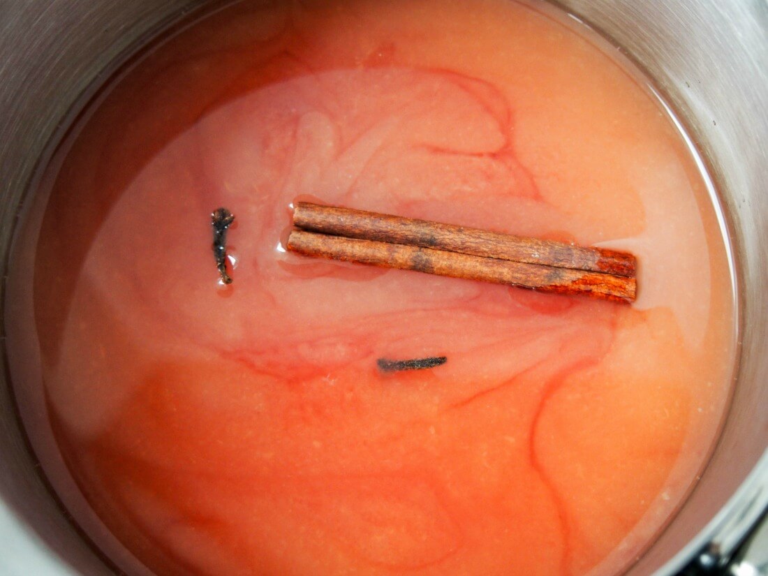 mulling juices with whole spices