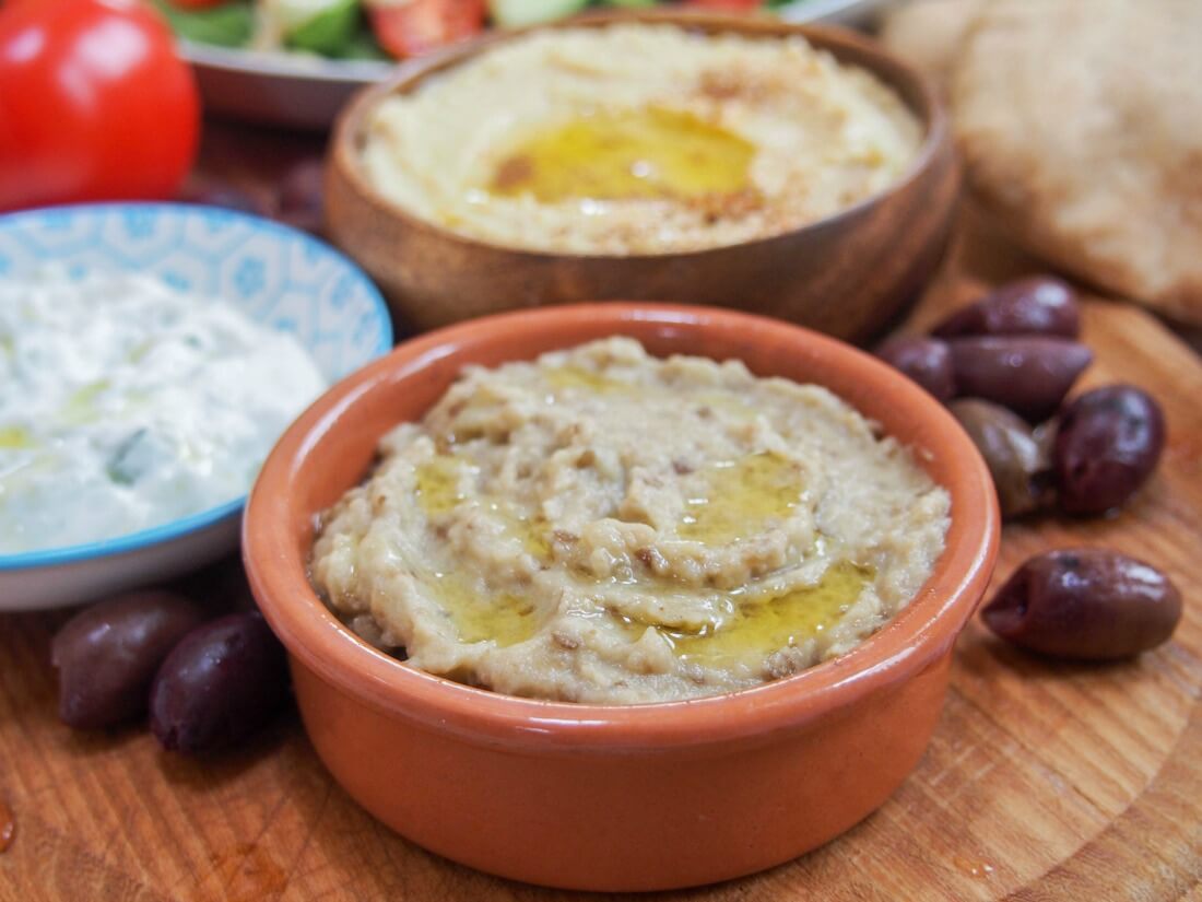 baba ghanoush eggplant dip/spread (baba ganoush)