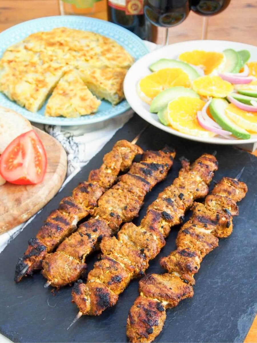 pinchos morunos - a tasty spice-marinated pork skewer that's a Spanish tapas classic