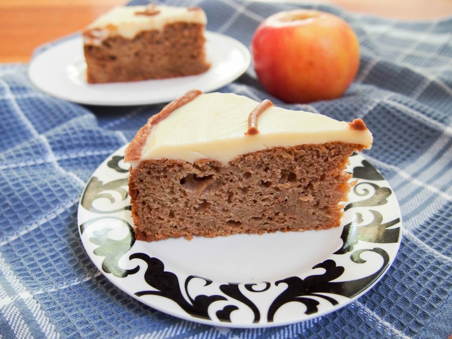 sour cream apple cake