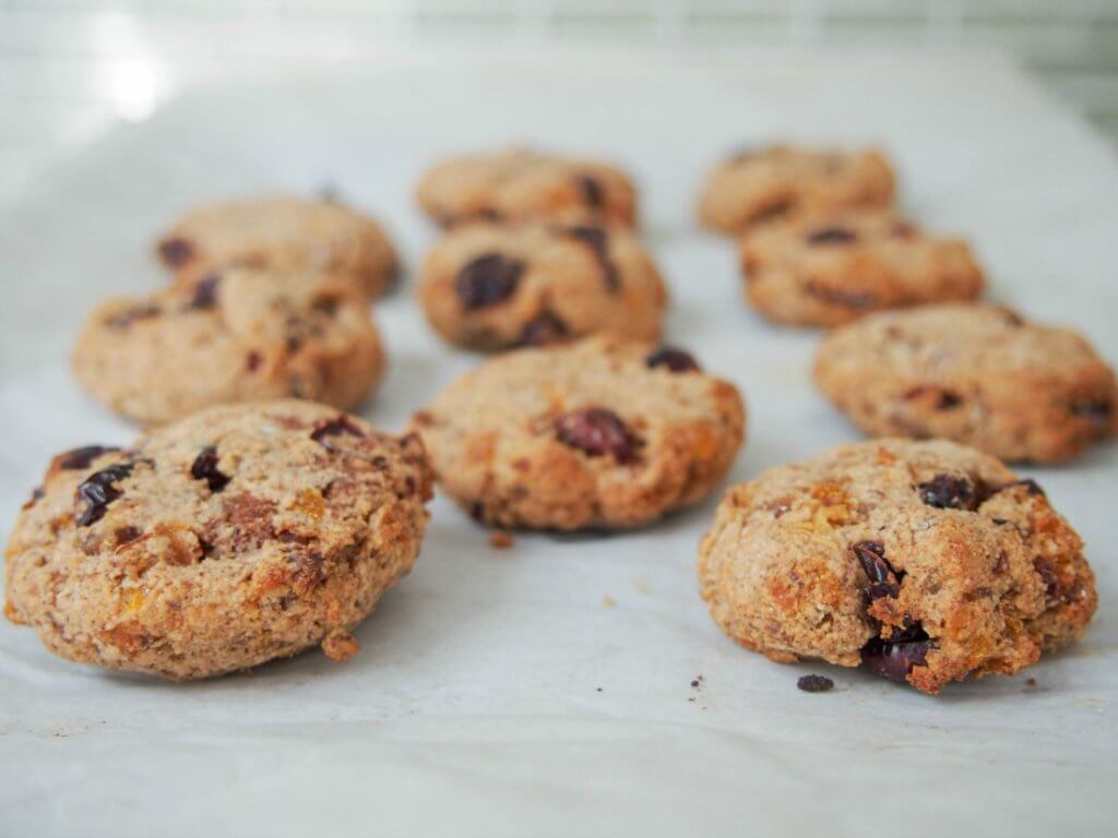 healthy cranberry apricot cookies - sweetened only with fruit, gluten free and vegan, these are some seriously healthy cookies but they're also incredibly tasty. Kid and adult approved, easy to make and easy to enjoy.
