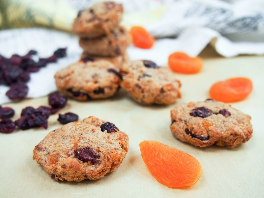 healthy cranberry apricot cookies - sweetened only with fruit, gluten free and vegan, these are some seriously healthy cookies but they're also incredibly tasty. Kid and adult approved, easy to make and easy to enjoy.