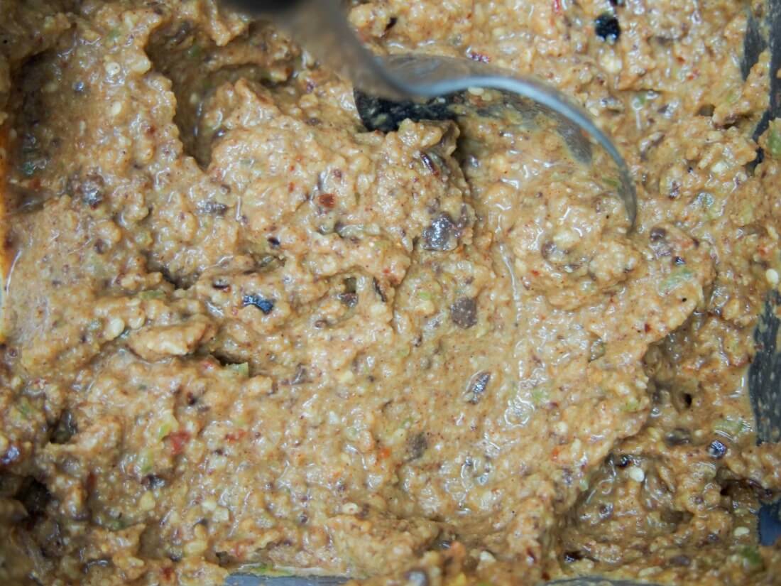 making sauce for slow cooker chicken mole
