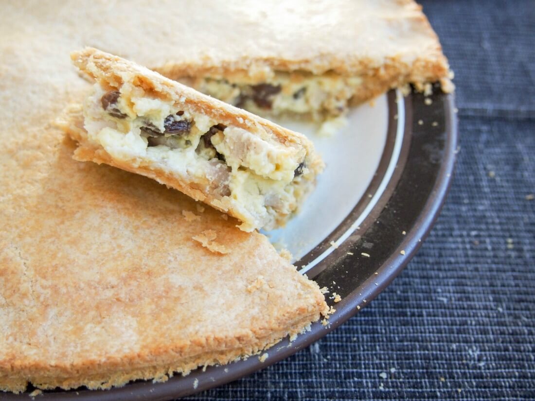 'Australian pie' - leftover turkey pie with raisins and bechamel