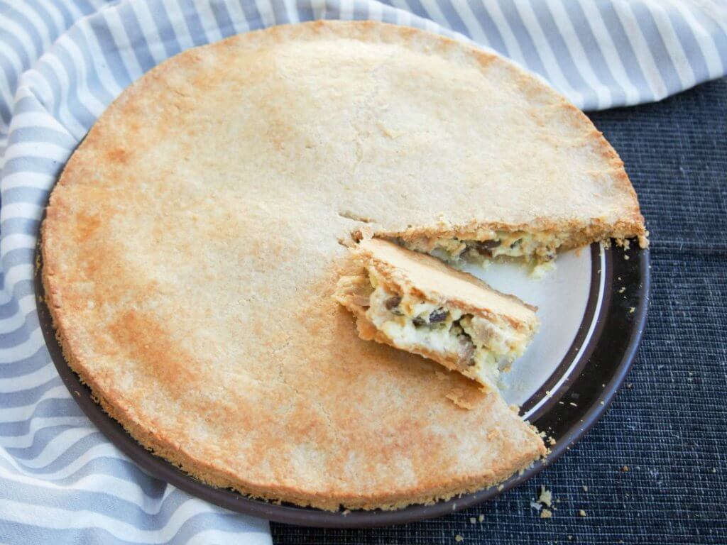 'Australian pie' - leftover turkey pie with raisins and bechamel 'Australian pie' - leftover turkey pie with raisins and bechamel