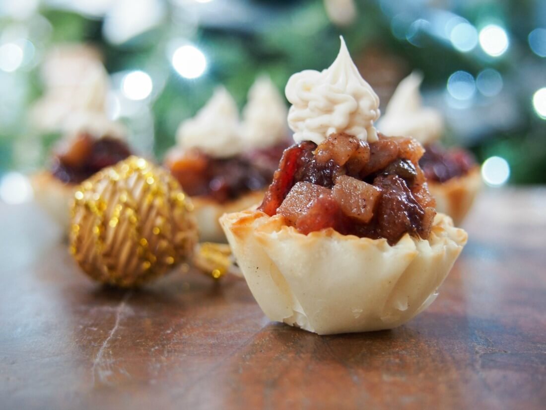 easy mini mincemeat tarts (no bake)