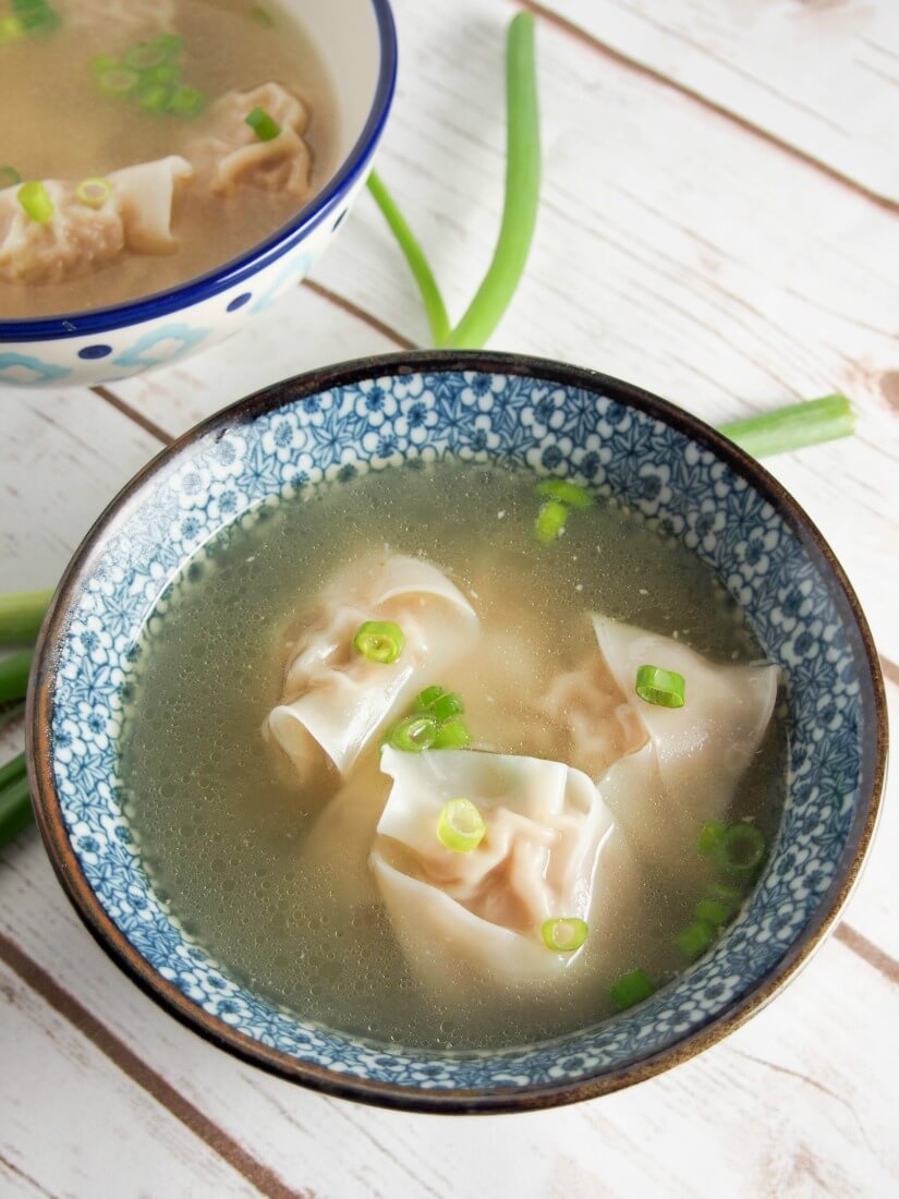 bowls of wonton soup