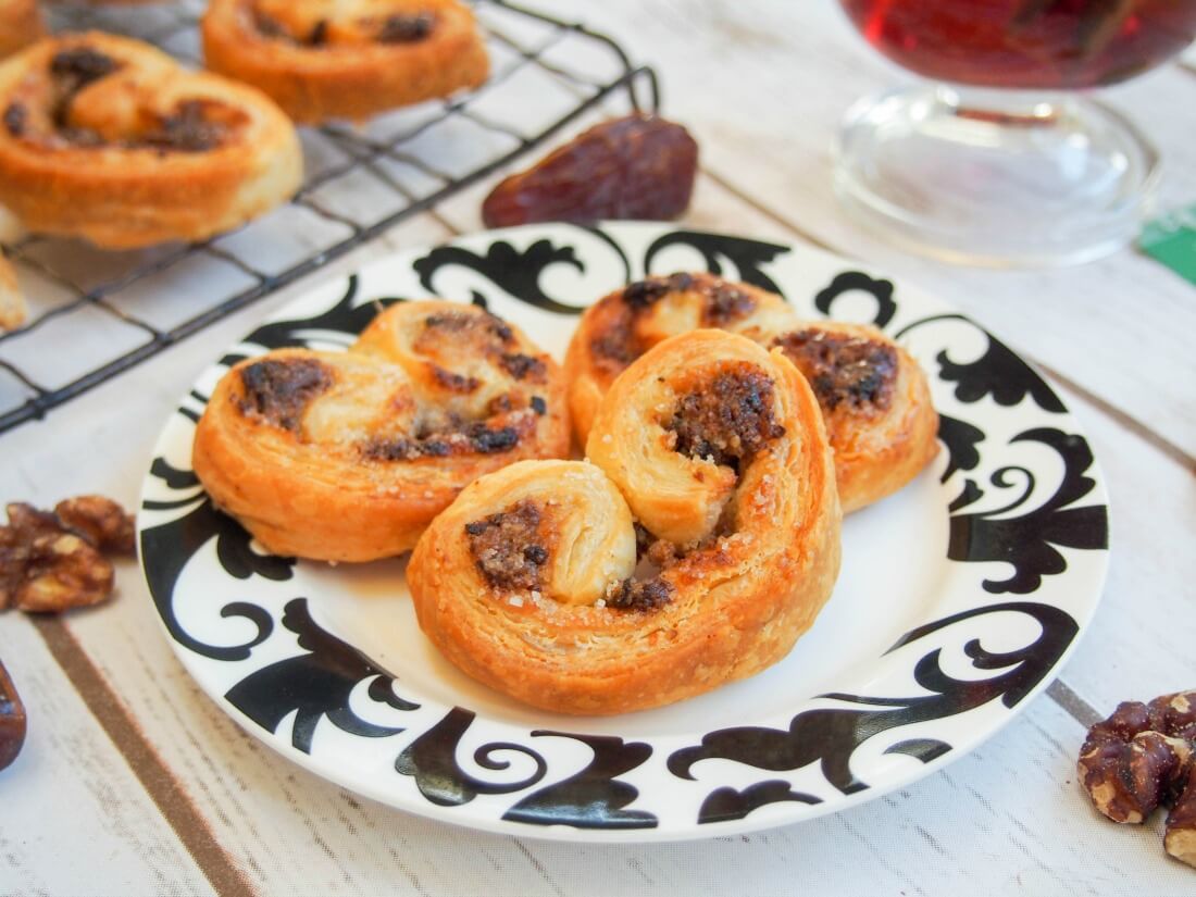 Date walnut palmiers