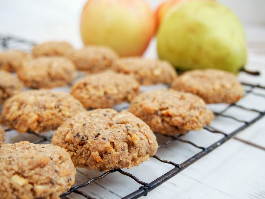 healthy apple oatmeal cookies