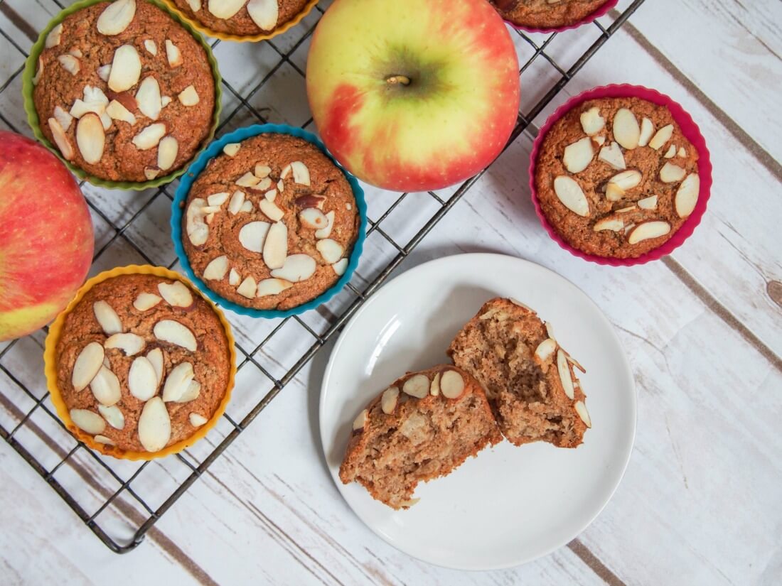healthy apple muffins