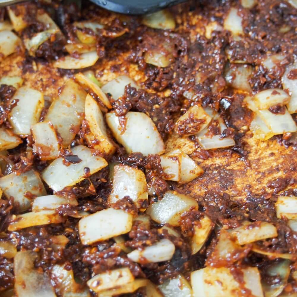 onions and paste for Beef massaman curry