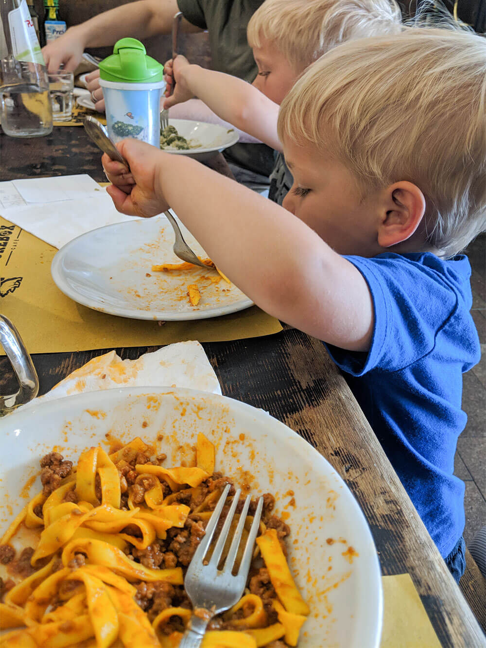 food in Bologna: eating ragu