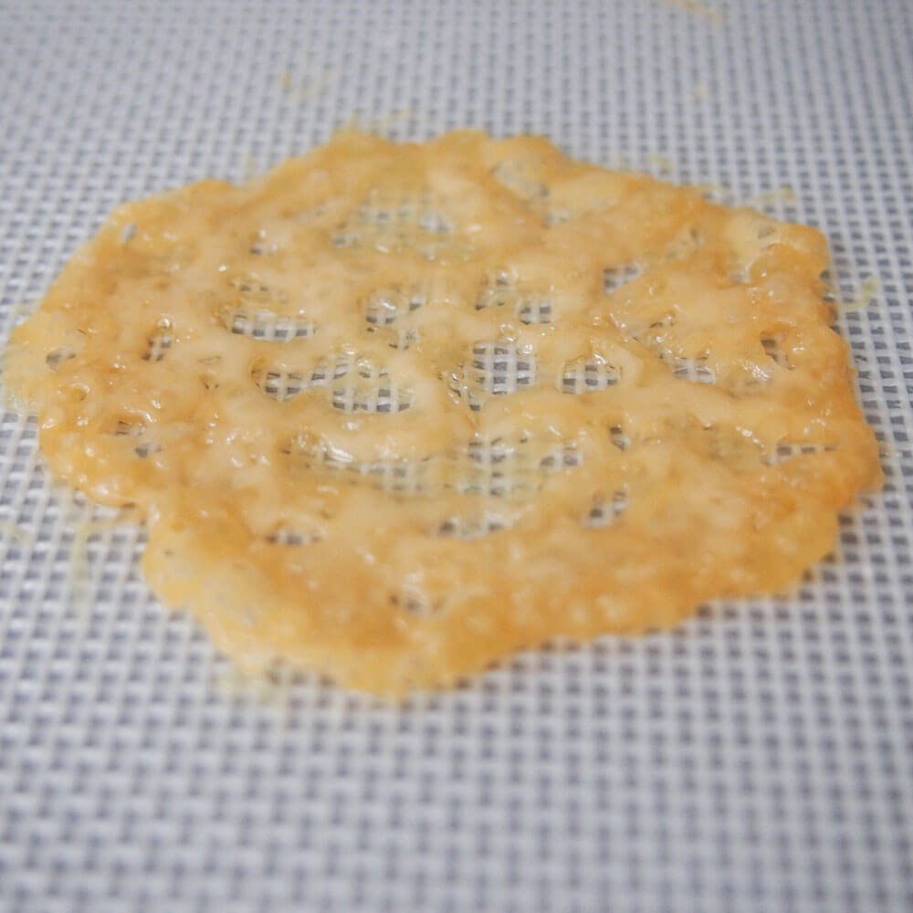 parmesan crisps for Asparagus parmesan burger with parmesan crisps