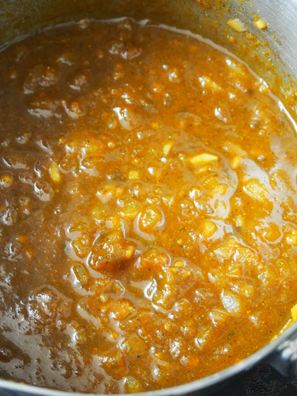 marinade mixture of apricot jam, curry and onion