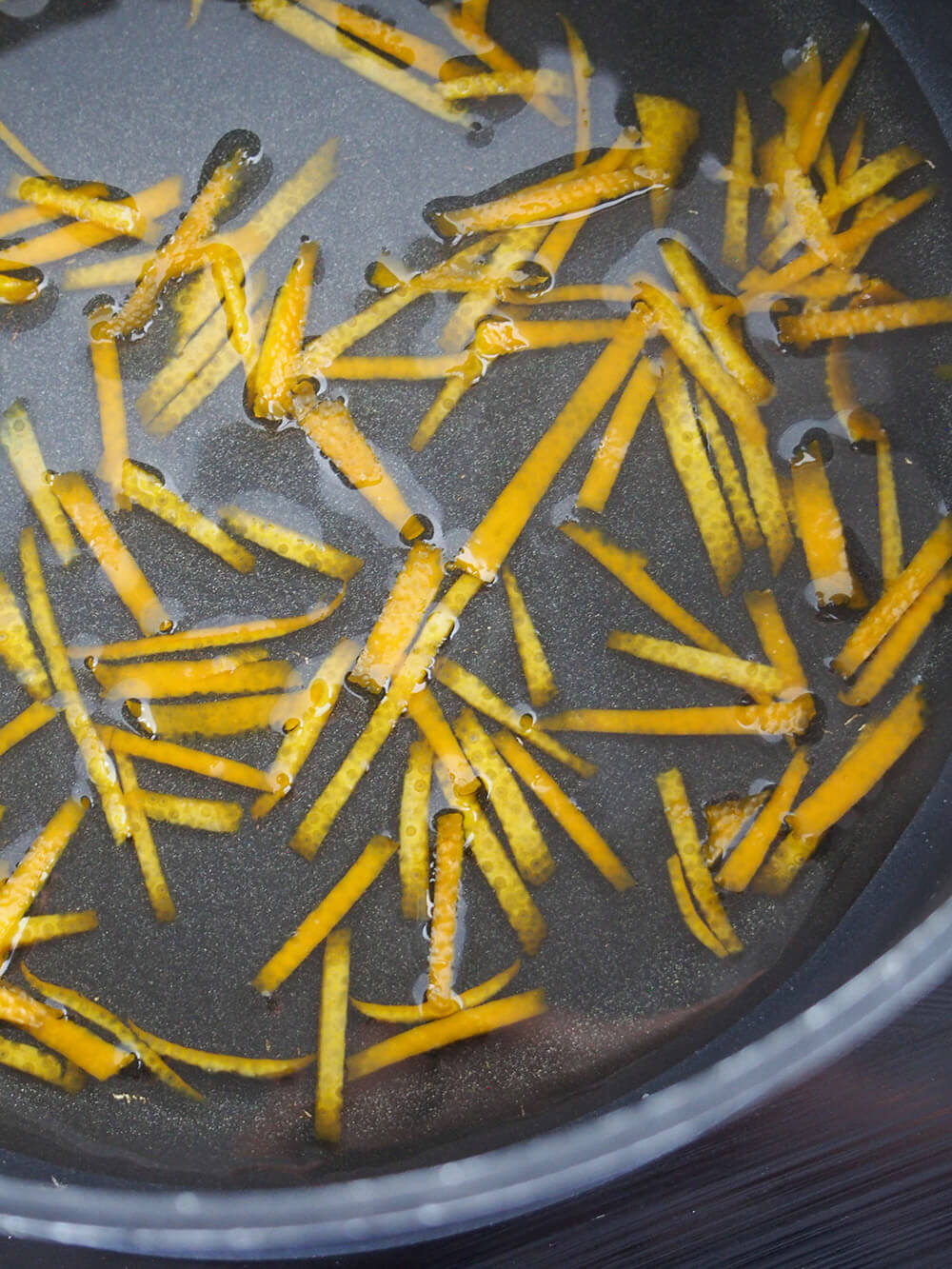 making candied orange for Persian sweet rice