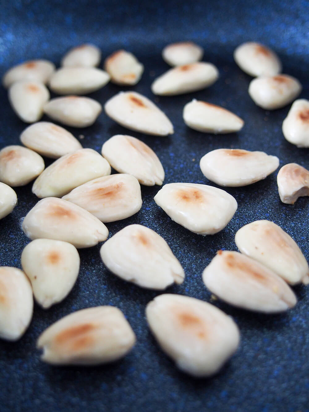 toasting almonds in skillet