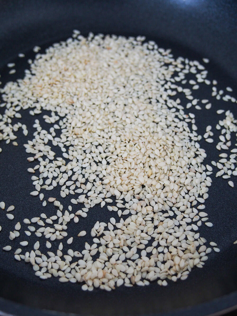 toasting sesame seeds in dry skillet