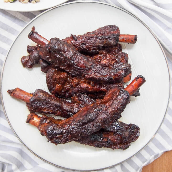 slow cooker Chinese spare ribs on plate from overhead