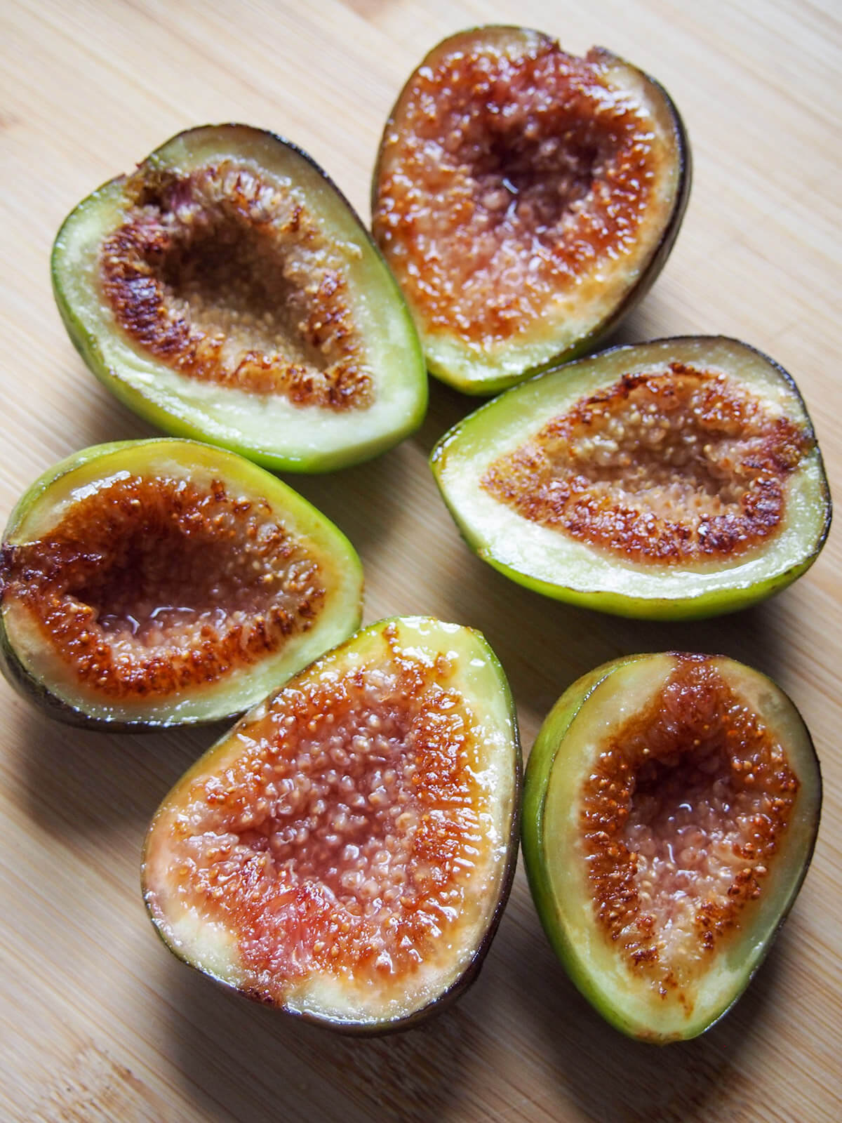seared fig halves