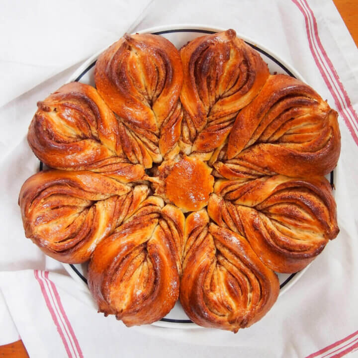 whole cinnamon star bread