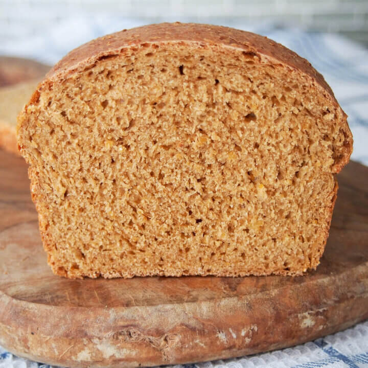 end on view of anadama bread loaf