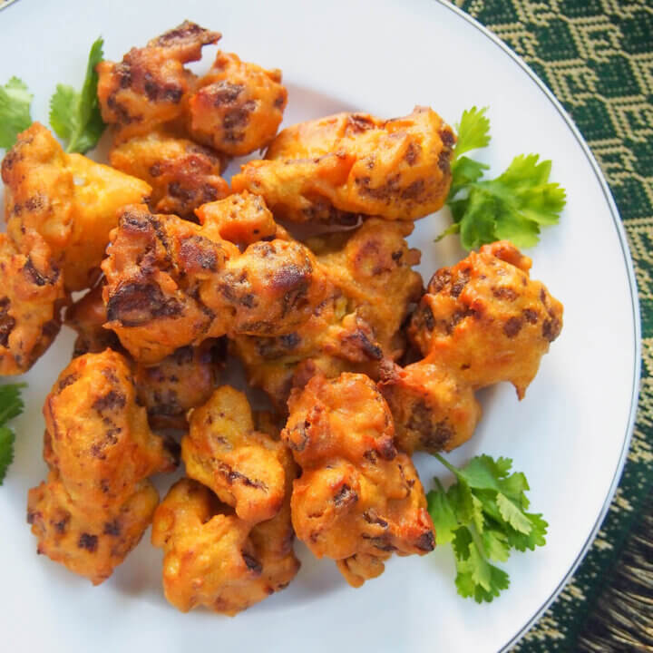 close view of cauliflower pakora on plate