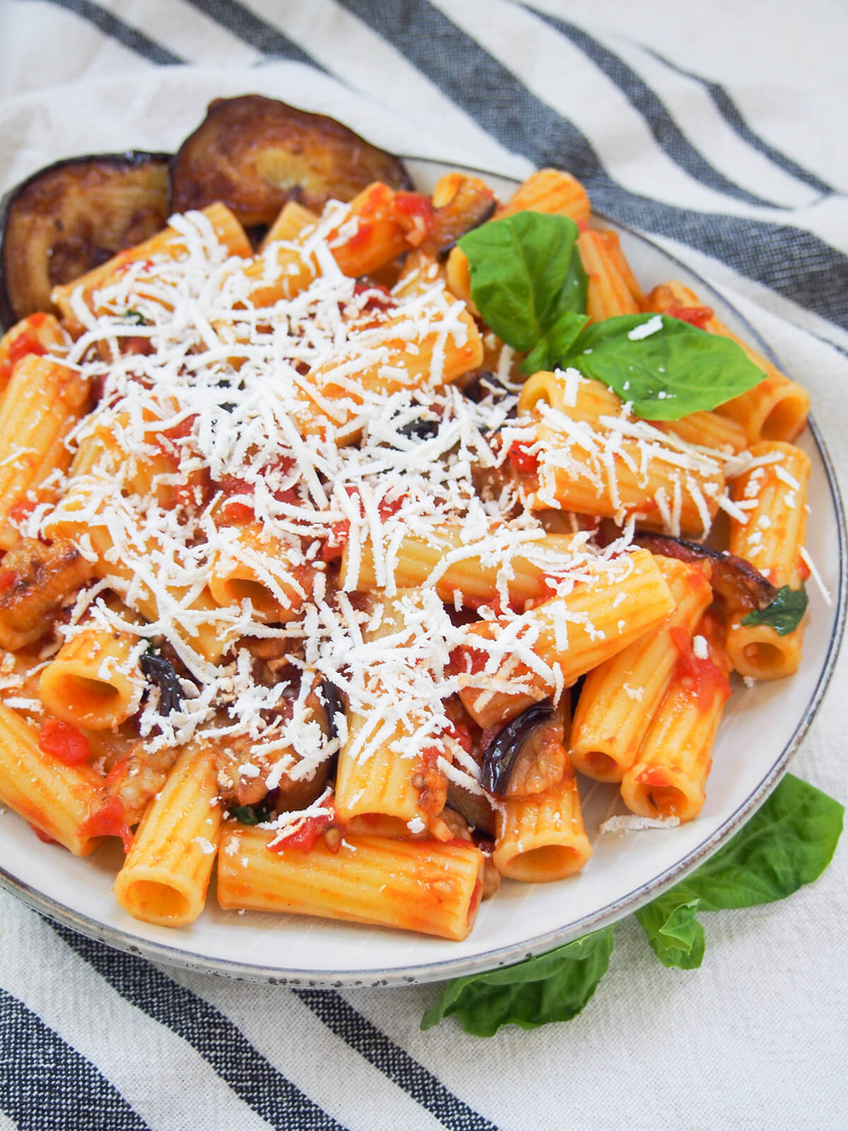 side view pasta alla Norma
