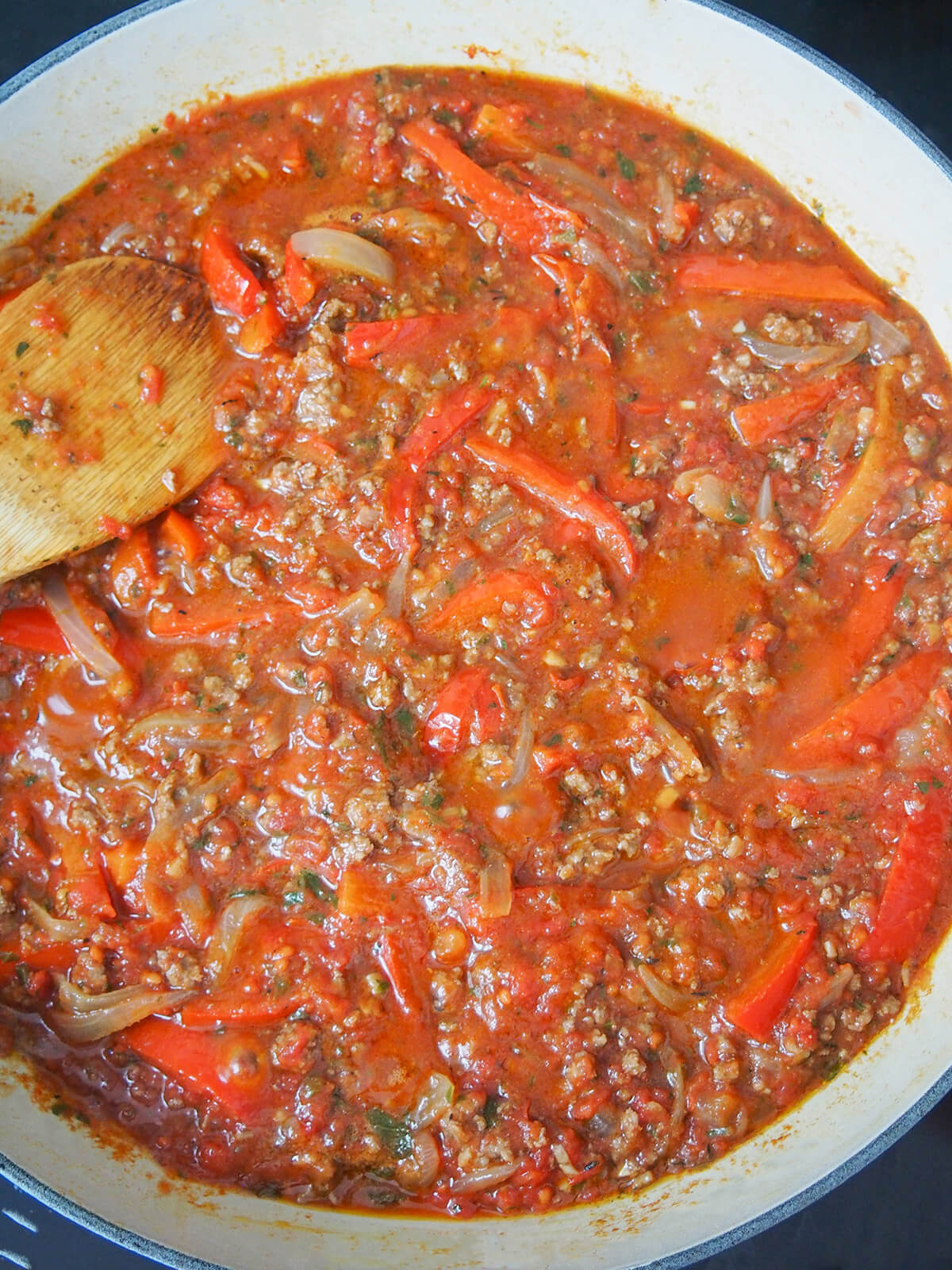 ground beef, tomato, pepper and onion sauce base