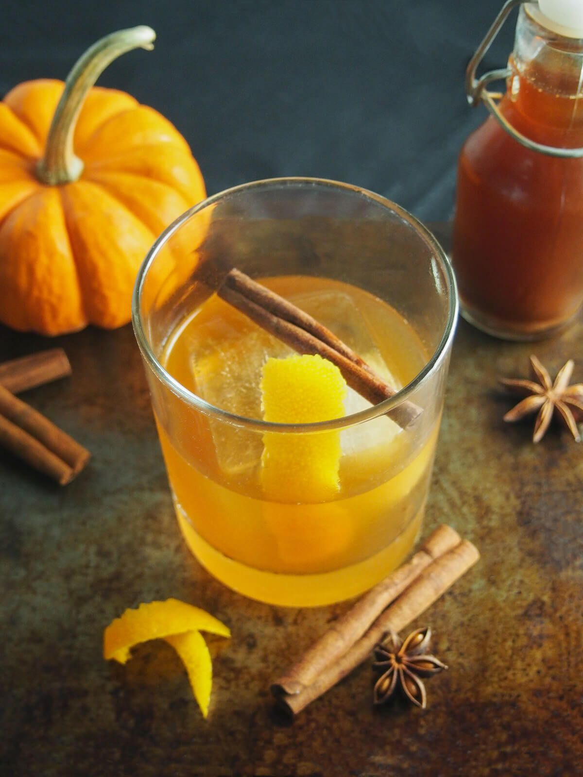 glass of pumpkin spice old fashioned.