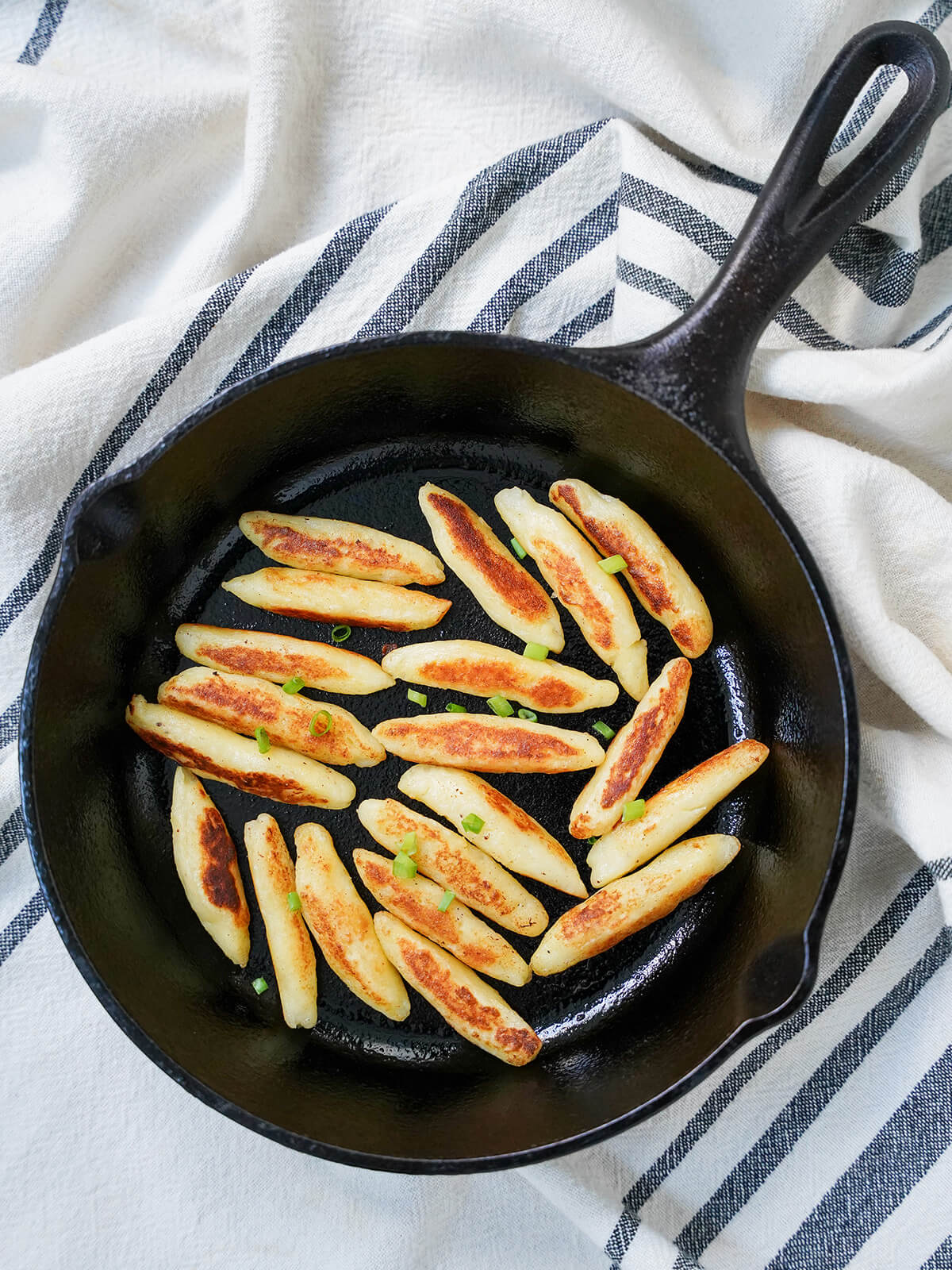 overhead view of skillet of Schupfnudeln.